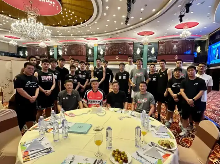 徐昕露面, 为何就不能