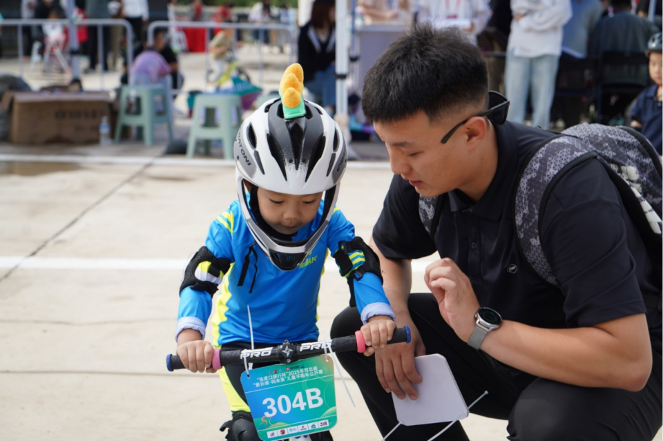 审校, 小选手和家, src
