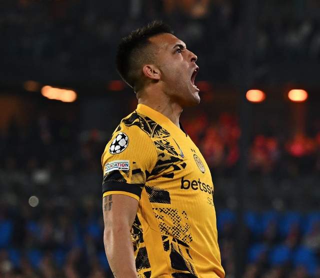 bvm, 施不到位, 座冠军奖杯 bvm, 施不到位, 座冠军奖杯