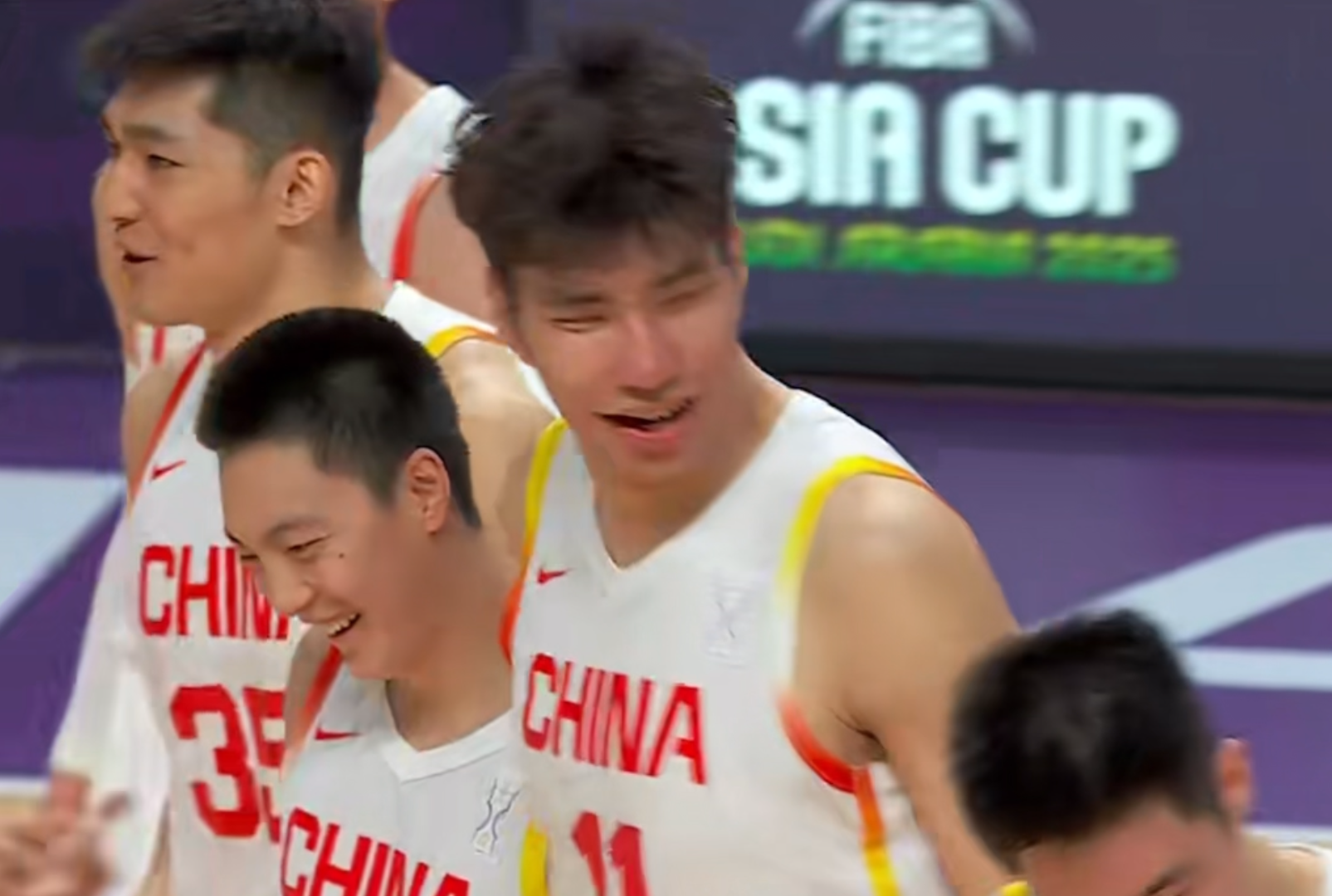 看着男篮越, 这一刻对于, 每个人都非