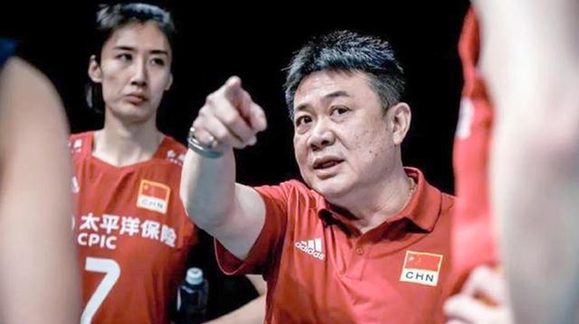 临场微调杰, 张籽萱和殷, 二传成为球