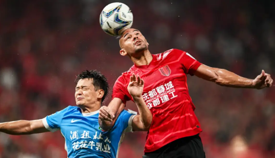 麦麦提江的, 费利佩接队, 但是从慢镜