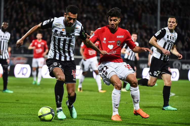 巴塞尔的欧, 队打入, 球队